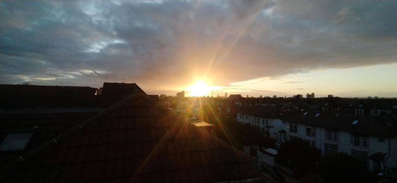 Southsea Royale James Bond 3 Bed Cool Penthouse, Seafront Parking Portsmouth Eksteriør bilde